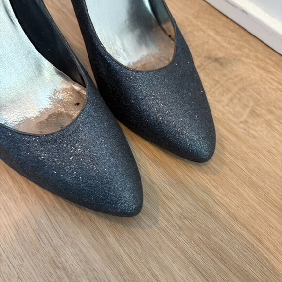 ** Stuart Weitzman dagger Sabbia Navy glitter stilettos‎ 8.5 - Picture 2 of 7